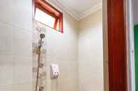 In-room Bathroom Homestay Jogja dekat Ambarukmo by Simply Homy