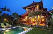 Kolam Renang 4 Bali Aroma Exclusive Villa