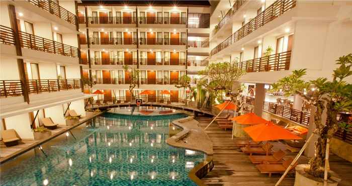 Swimming Pool Sun Island Hotel & Spa Kuta