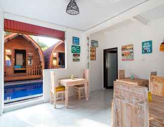 Lobi 2 Little Coco Gili Trawangan Hotel & Villas