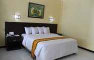 Bedroom 7 KHAS Parapat Hotel