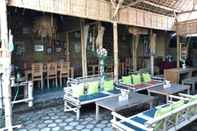 Restaurant Sriya Cafe & Homestay