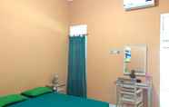 Kamar Tidur 5 Sriya Cafe & Homestay