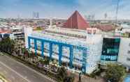 Exterior 2 1O1 URBAN Jakarta Kelapa Gading