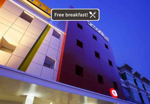 Bangunan Amaris Hotel Nagoya Hill Batam