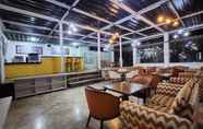 Bar, Kafe, dan Lounge 3 Bukit Alamanda Resort & Resto 