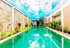 Swimming Pool 6 U Village Hotel and Villa