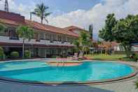 Swimming Pool Metropole Hotel Batu