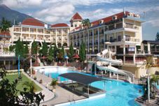 外観 Tretes Raya Hotel