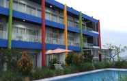 Swimming Pool 2 Jepara Beach Hotel 