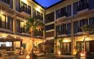 Kolam Renang 5 Suris Boutique Hotel