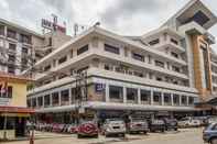 ภายนอกอาคาร Hotel Kini Pontianak 