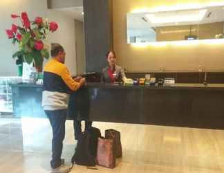 Lobby 2 Hotel Grand Zuri Lahat