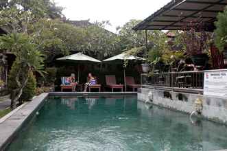 Swimming Pool 4 Kesumasari Beach Hotel