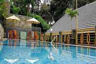 Kolam Renang Villa Lemon