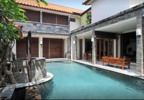 สระว่ายน้ำ 9 Bedroom GERHANA Villa Kuta Bali