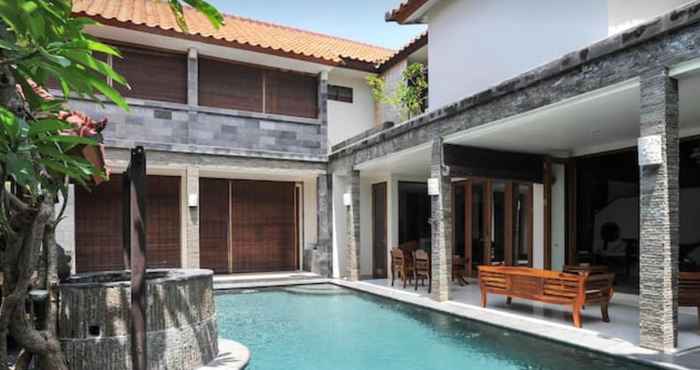 Swimming Pool 9 Bedroom GERHANA Villa Kuta Bali