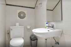 ห้องน้ำภายในห้อง 9 Bedroom GERHANA Villa Kuta Bali