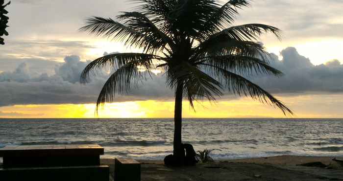 Bangunan Anyer Cottage Hotel Beach Resort