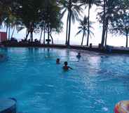 Swimming Pool 2 Anyer Cottage Hotel Beach Resort