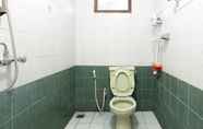 Toilet Kamar 5 Villa Istana Bunga - G8