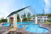 Swimming Pool Vila Istana Bunga - Bhuvi