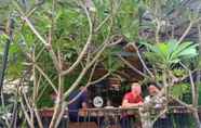 Bar, Kafe, dan Lounge 3 The Batik Hotel Medan
