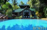 Kolam Renang 6 Villa Boreh Resort and Spa