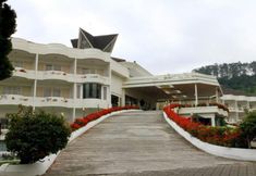 로비 5 Grand Mutiara Hotel Brastagi