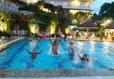Kolam Renang 2 Parapat View Hotel