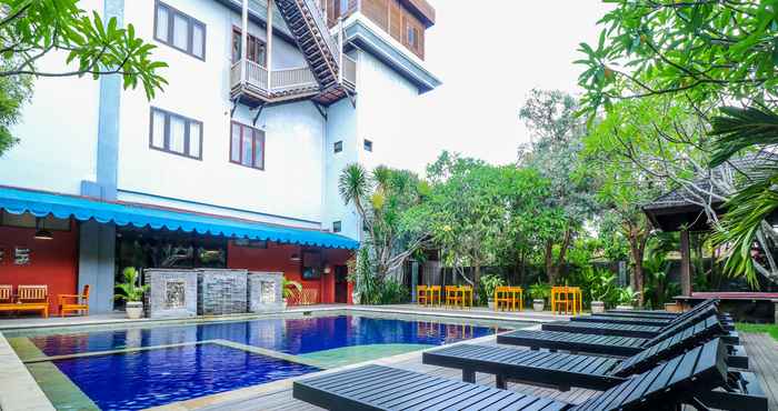 Hồ bơi Capital O 2114 Grand Jimbaran Boutique Hotel