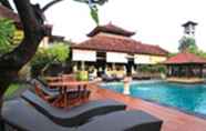 Swimming Pool 3 Bakung Beach Resort