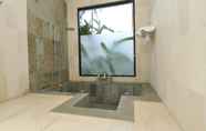 In-room Bathroom 2 Dabirahe Dive, Spa and Leisure Resort - Lembeh