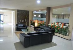 Lobby 7 Jhoanie Hotel