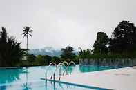 Swimming Pool Jhoanie Hotel 