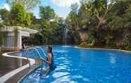 Swimming Pool 2 Jambuluwuk Malioboro Hotel Yogyakarta