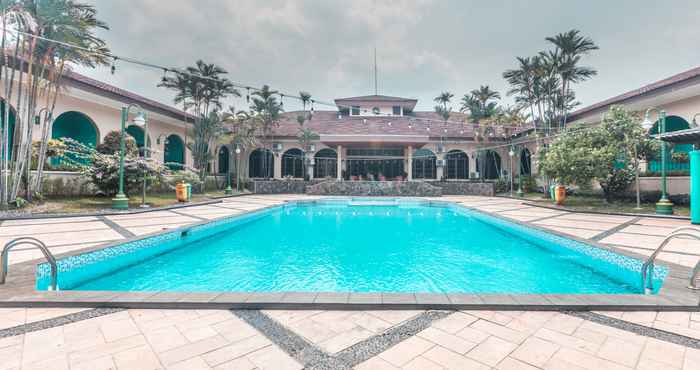 Swimming Pool Ole Suite Hotel