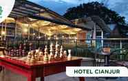 Bên ngoài 2 Hotel Cianjur Cipanas 