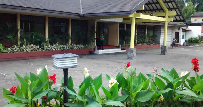 Exterior Abadi Asri Hotel 