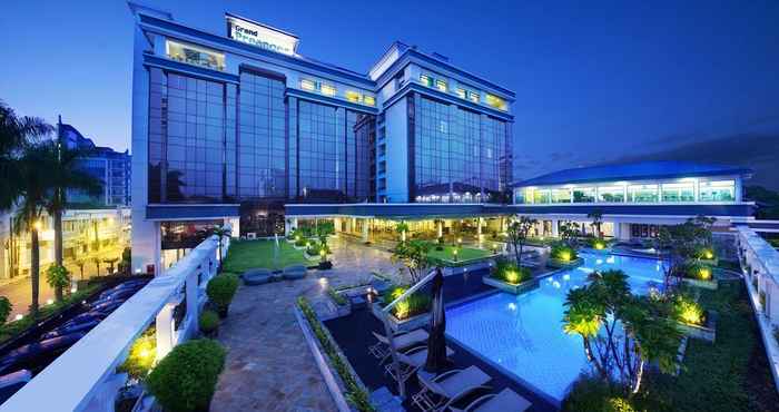 Bangunan Grand Hotel Preanger