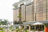 Kolam Renang Grand Hotel Preanger