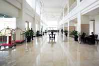 Lobby Sintesa Peninsula Hotel Manado