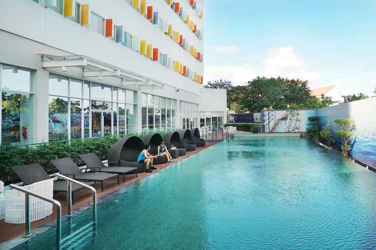 SWIMMING_POOL HARRIS Hotel Batam Center