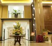 Lobby 4 Borneo Emerald Hotel