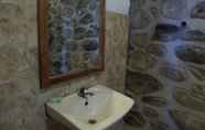 In-room Bathroom 5 Pondok Wisata Adas