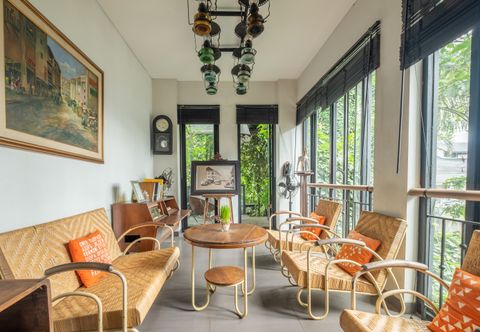 Common Space The Silk At Dago By Kazeem