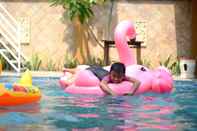 Swimming Pool BJ Perdana Hotel