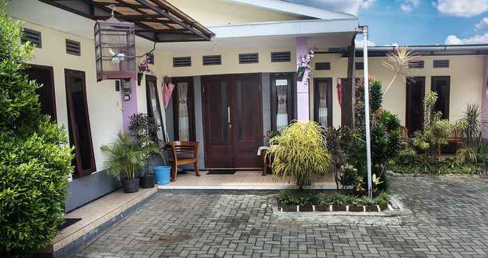 Lobi Griya Sumber Rejeki Homestay