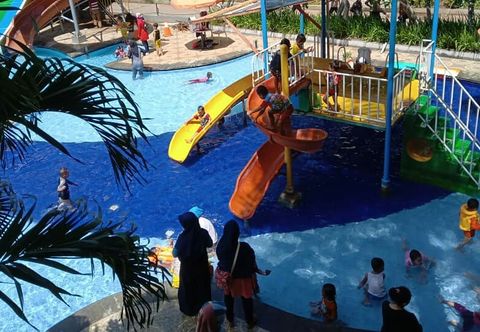 スイミングプール Grand Aquarium Hotel Pangandaran