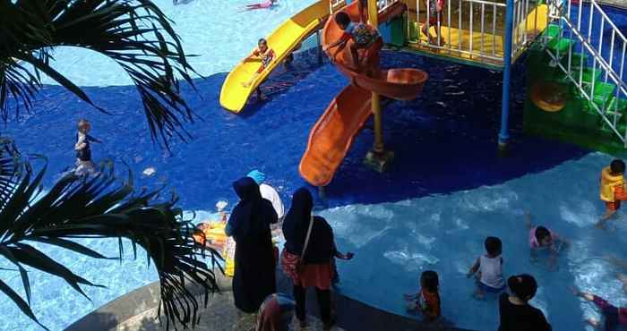 Kolam Renang Grand Aquarium Hotel Pangandaran
